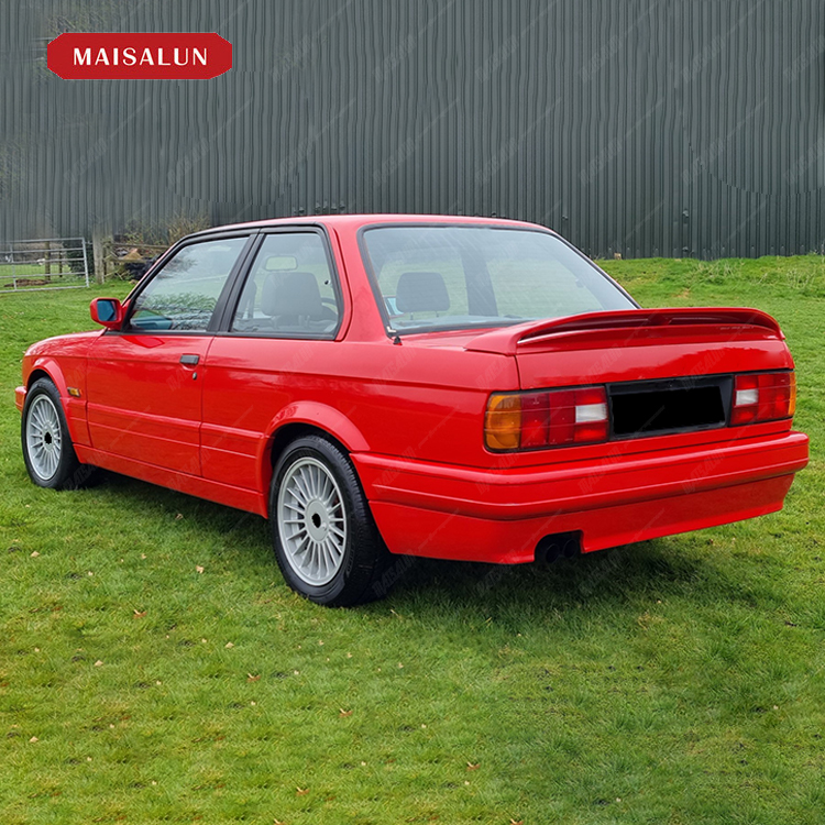 Kit de Carrocería Estilo E30 M - Car Accessories Racing reseña y precio